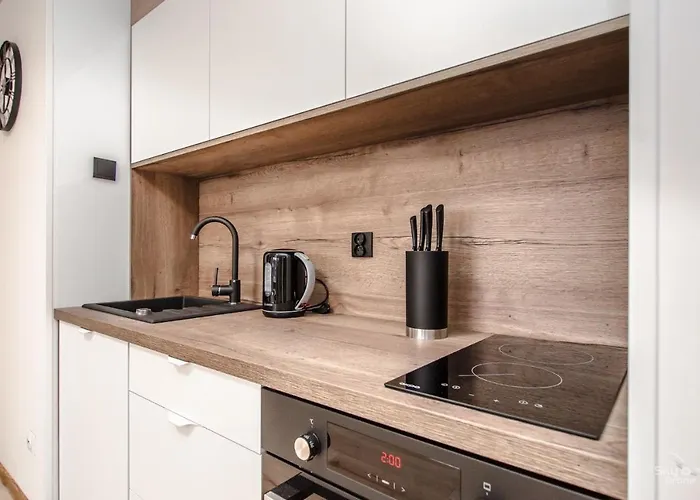 Duzy アパート ミエルノ